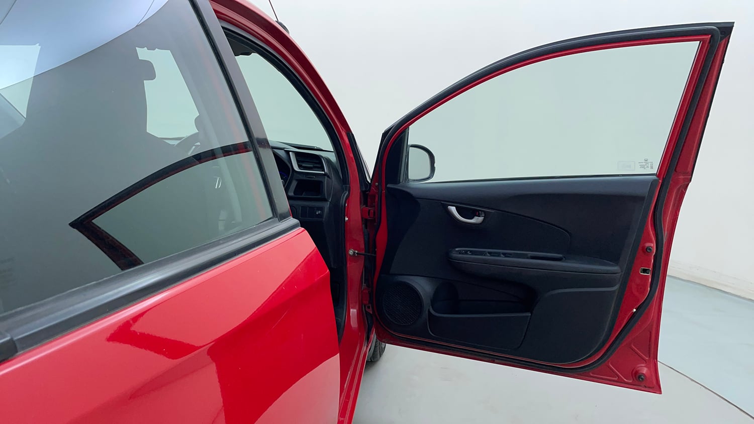 Used 2016 Honda Brio VX MT Petrol Manual interior RIGHT FRONT DOOR OPEN VIEW