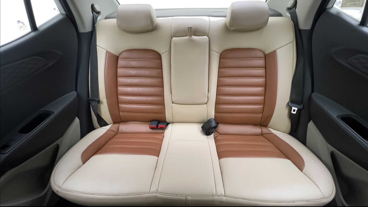 Used 2022 Hyundai Aura S 1.2 CNG Cng Manual interior REAR SEAT CONDITION VIEW