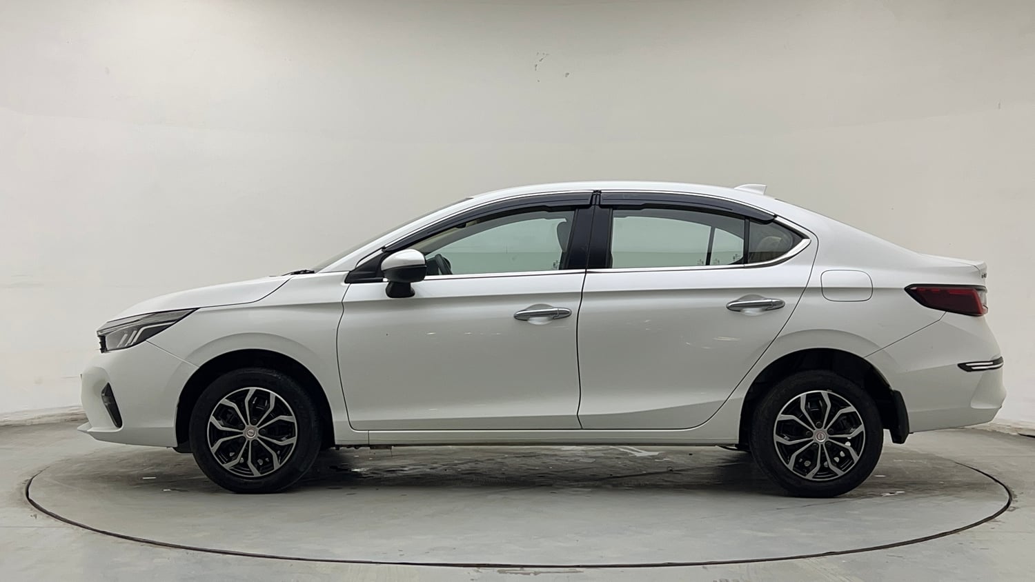 Used 2024 Honda City SV Petrol MT Petrol Manual exterior LEFT SIDE VIEW