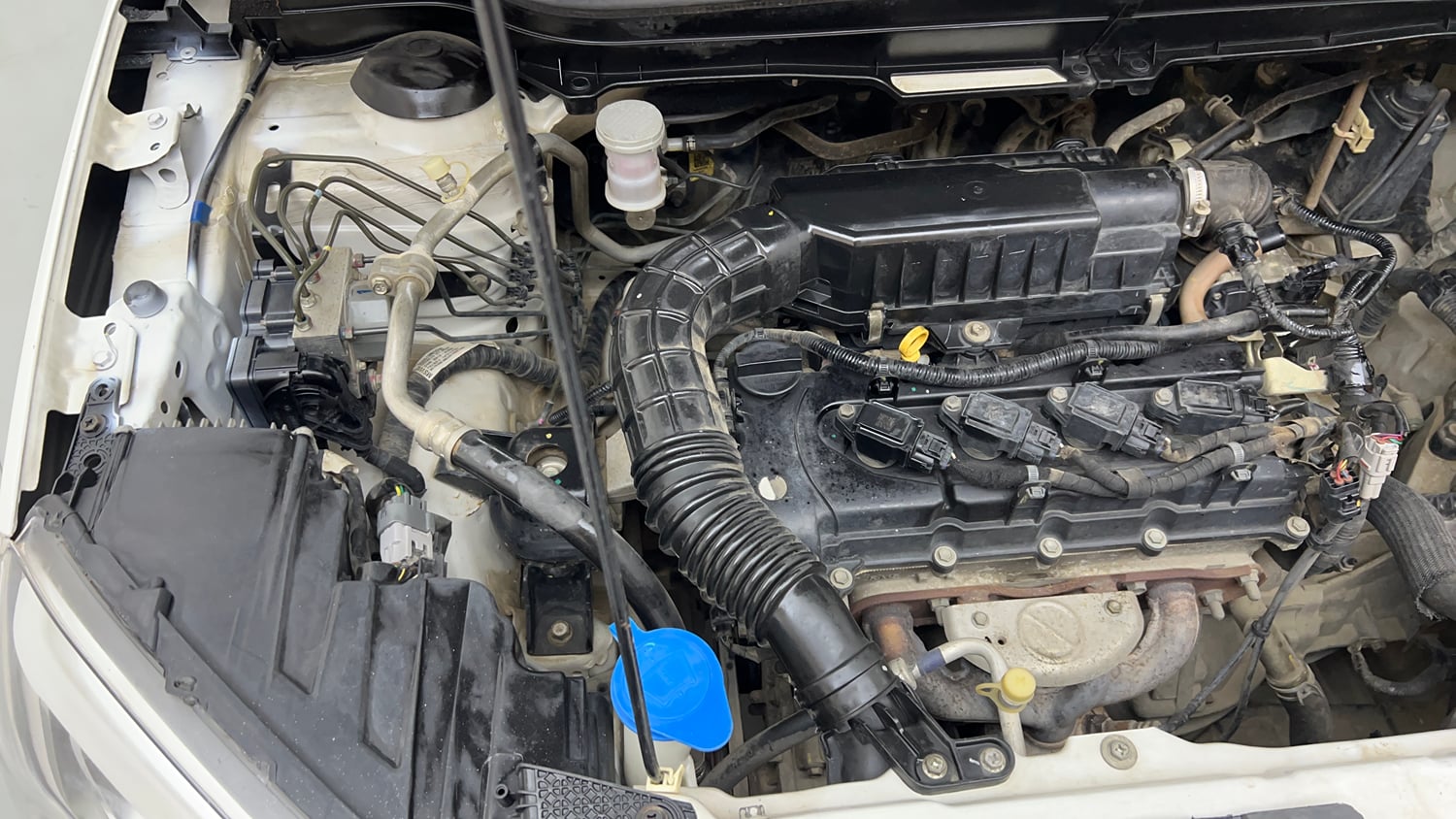 Used 2022 maruti-suzuki Vitara Brezza ZXi Petrol Manual engine ENGINE RIGHT SIDE VIEW