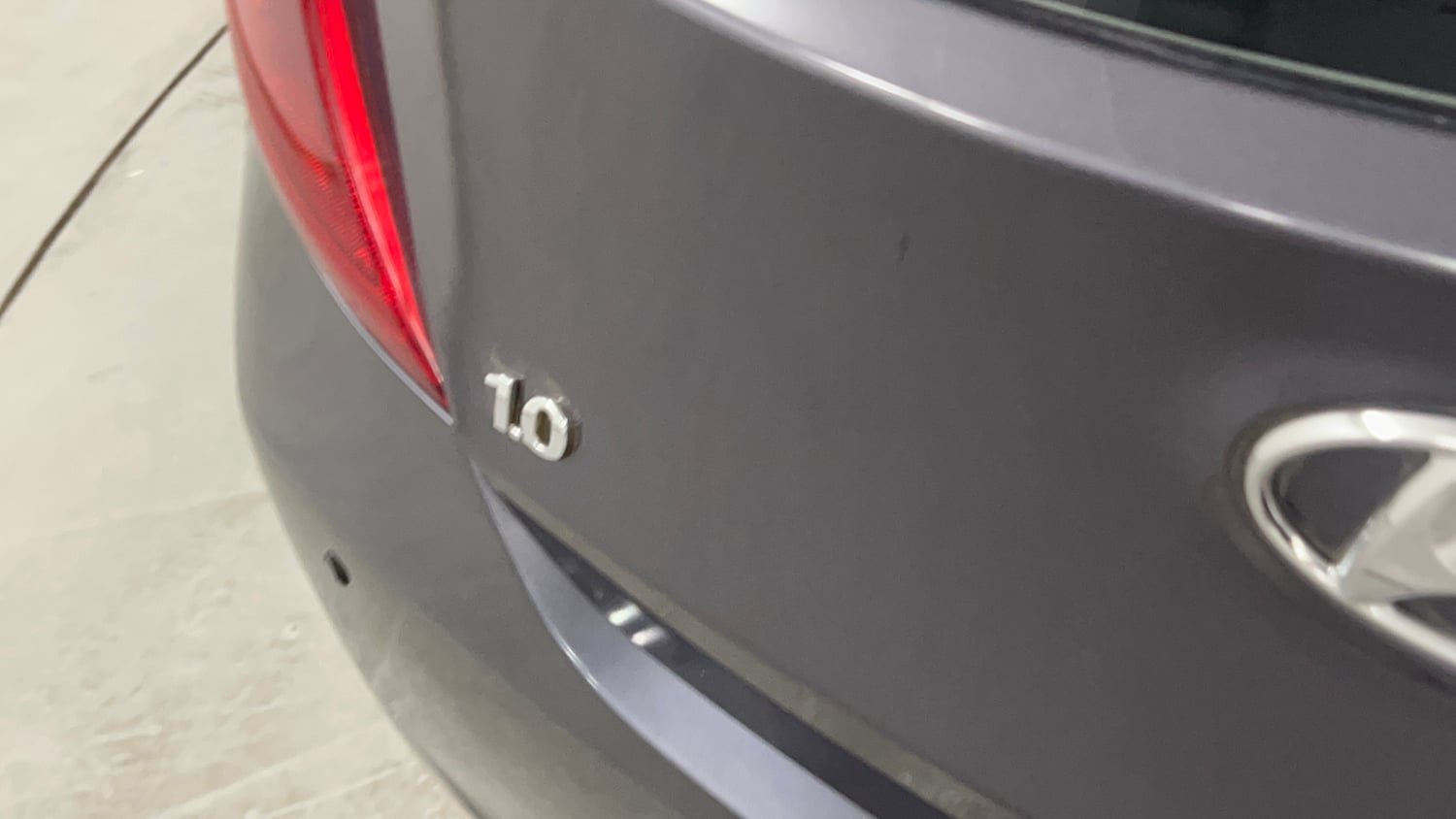 Used 2017 Hyundai Eon Magna Petrol Manual dents MINOR SCRATCH