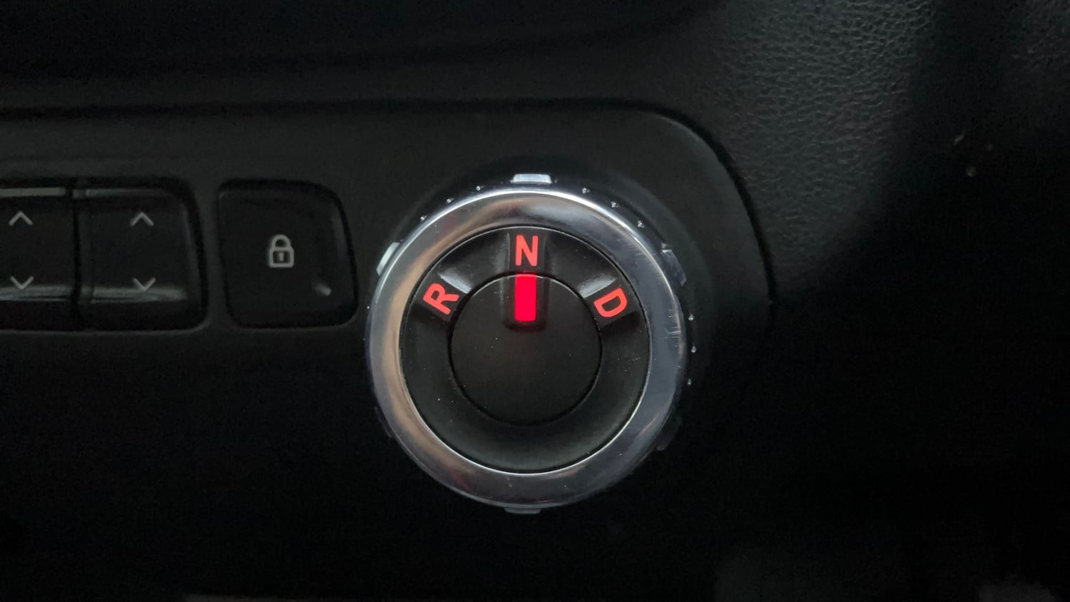 Used 2018 Renault Kwid 1.0 RXT AMT Opt Petrol Automatic interior GEAR  KNOB VIEW