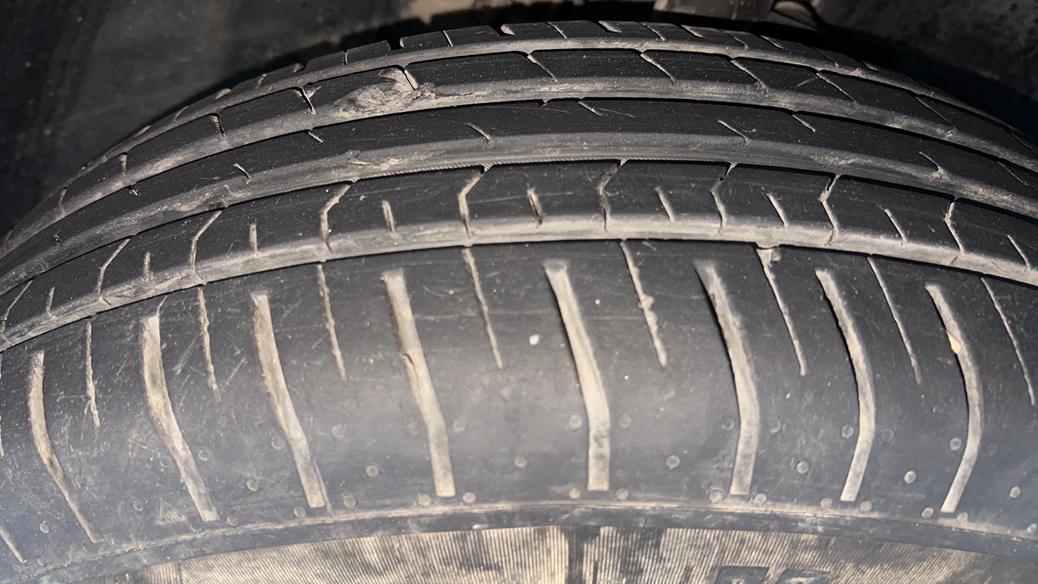 Used 2024 Tata Punch Pure MT Petrol Manual tyres RIGHT FRONT TYRE TREAD VIEW