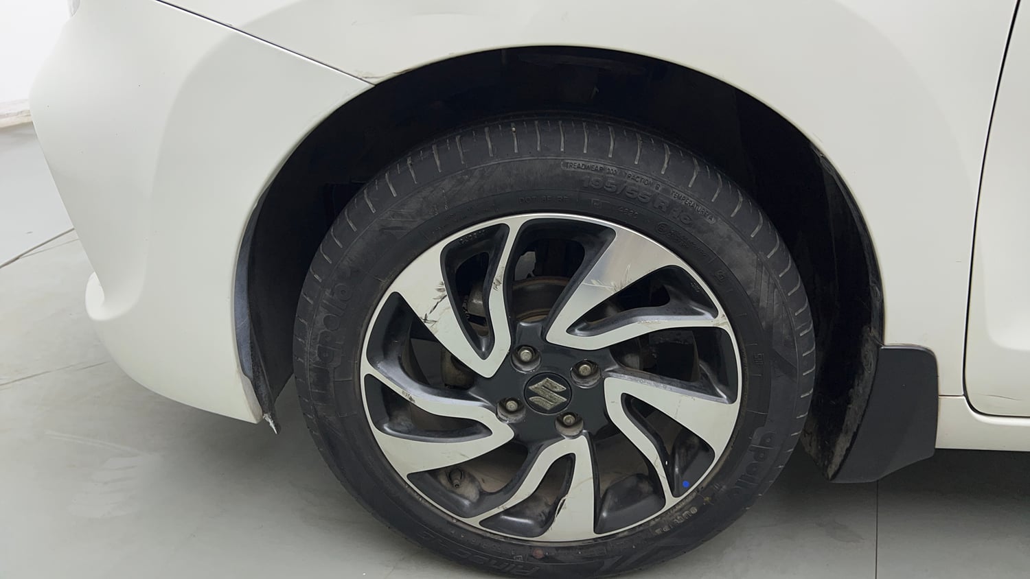 Used 2021 Maruti Suzuki Baleno Zeta Petrol Manual tyres LEFT FRONT TYRE RIM VIEW
