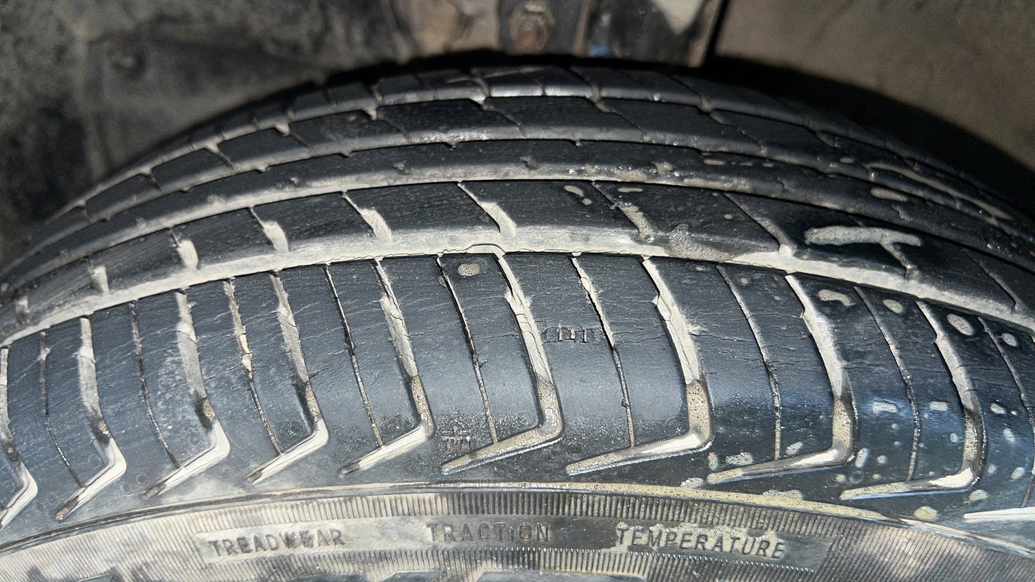 Used 2020 Maruti Suzuki Wagon R LXi (O) 1.0 CNG Cng Manual tyres LEFT FRONT TYRE TREAD VIEW