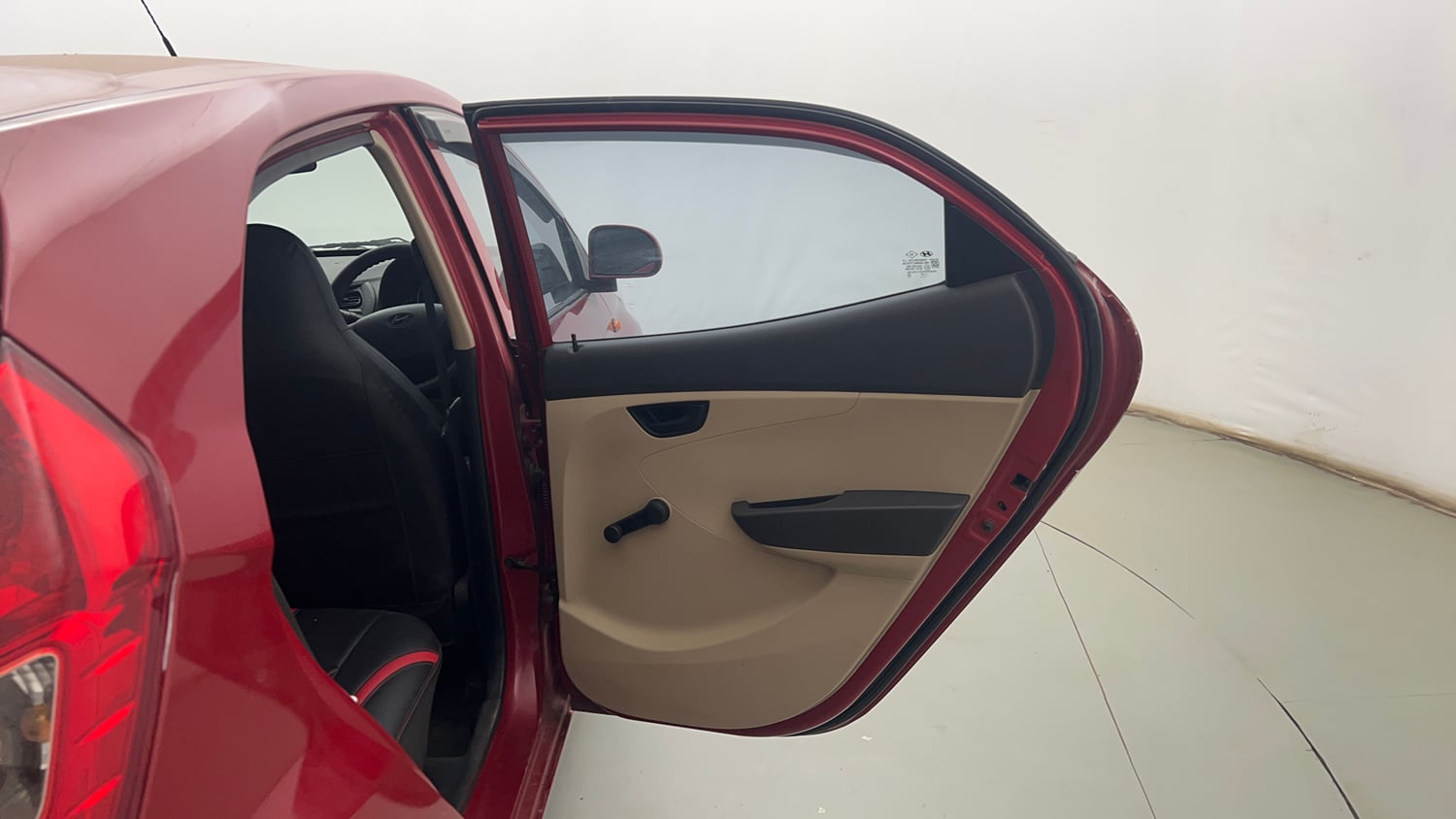 Used 2015 Hyundai Eon Magna + Petrol Manual interior RIGHT REAR DOOR OPEN VIEW