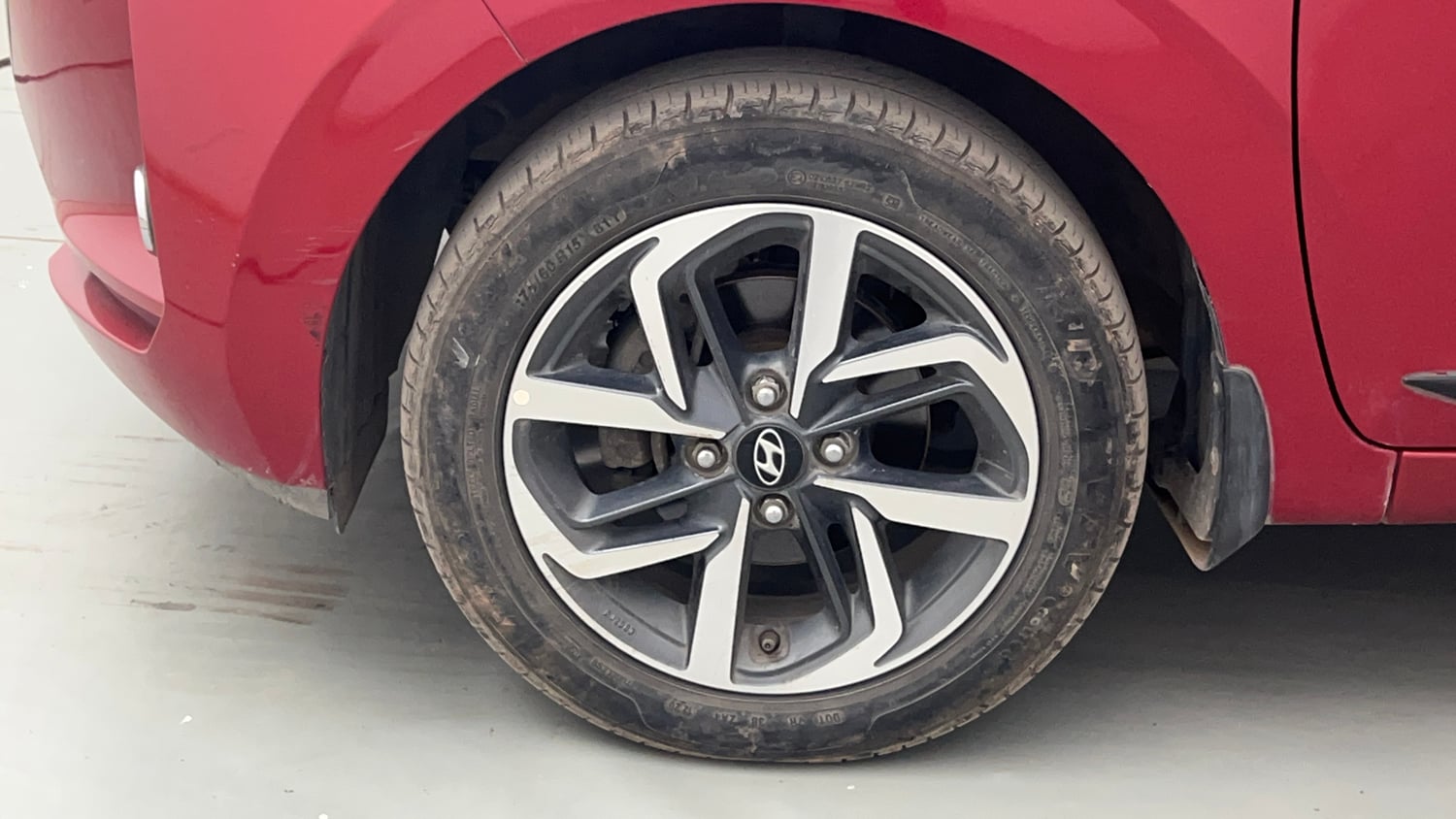 Used 2020 Hyundai Grand i10 Nios Asta AMT 1.2 Kappa VTVT Petrol Automatic tyres LEFT FRONT TYRE RIM VIEW