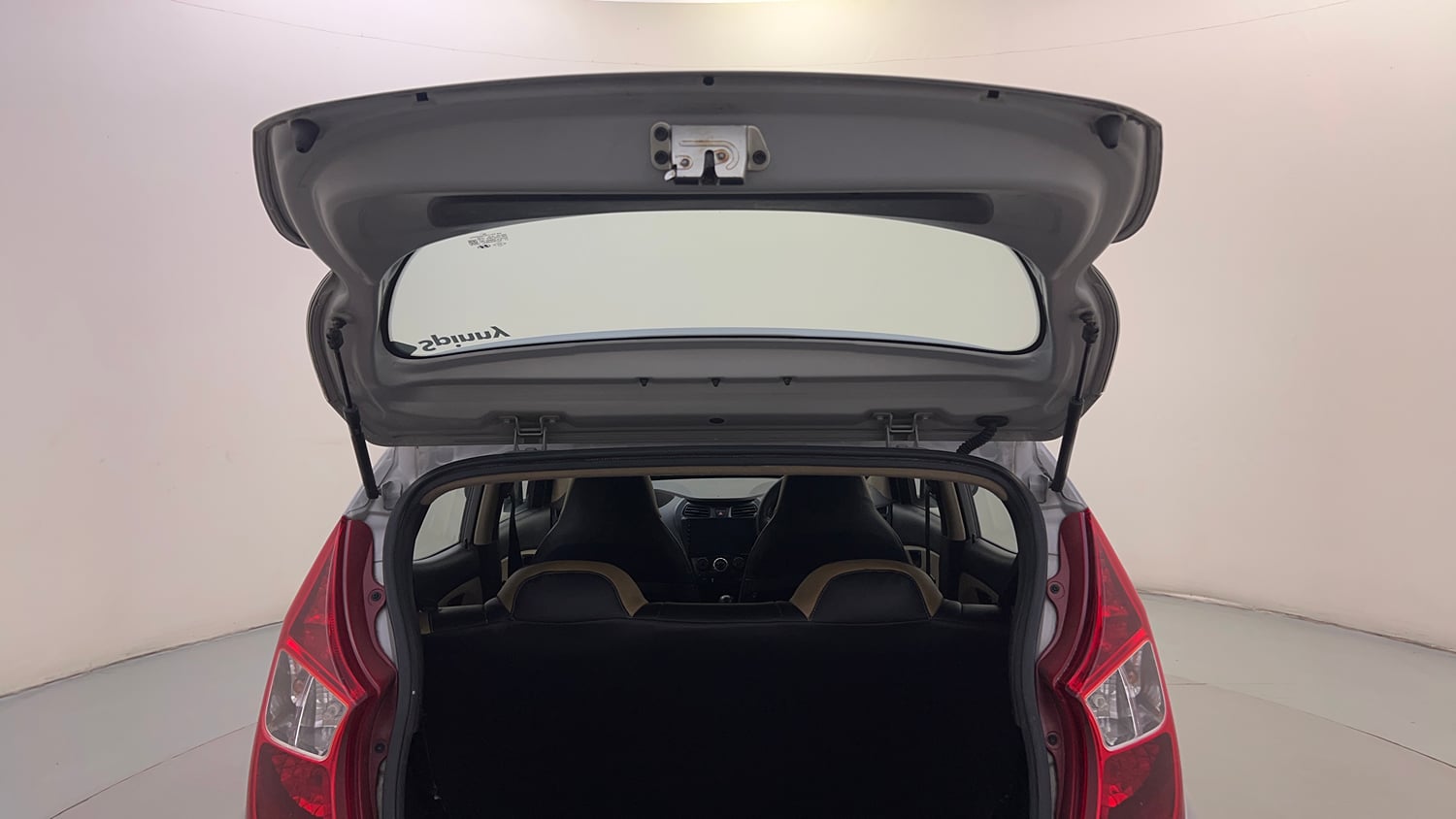 Used 2014 Hyundai Eon Era + Petrol Manual interior DICKY DOOR OPEN VIEW