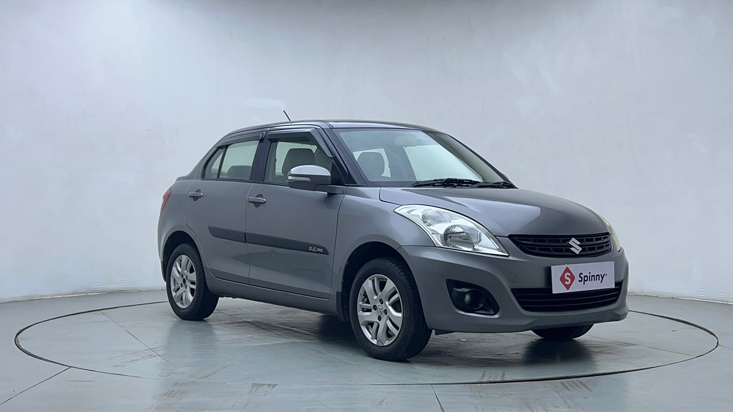 Used 2015 Maruti Suzuki Swift Dzire ZXI Petrol Manual exterior RIGHT FRONT CORNER VIEW