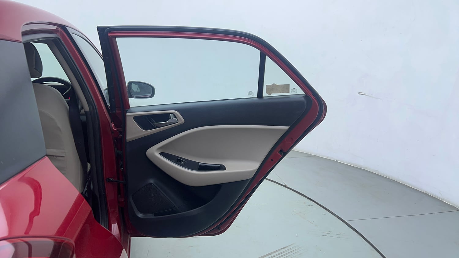 Used 2015 Hyundai Elite i20 Sportz 1.2 Petrol Manual interior RIGHT REAR DOOR OPEN VIEW