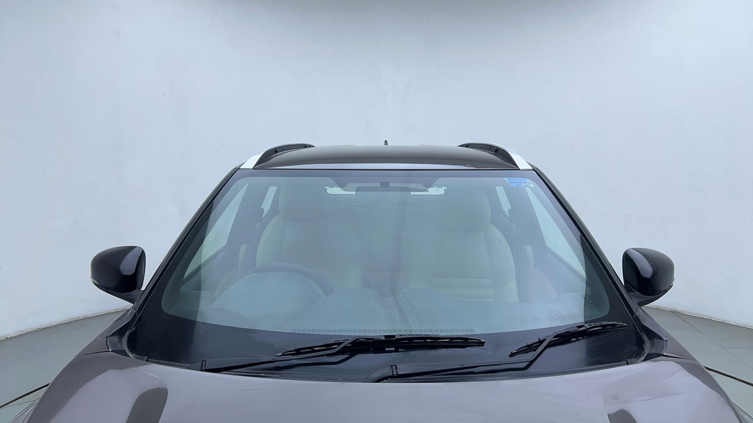 Used 2022 Nissan Magnite XV Turbo CVT Petrol Automatic exterior FRONT WINDSHIELD VIEW
