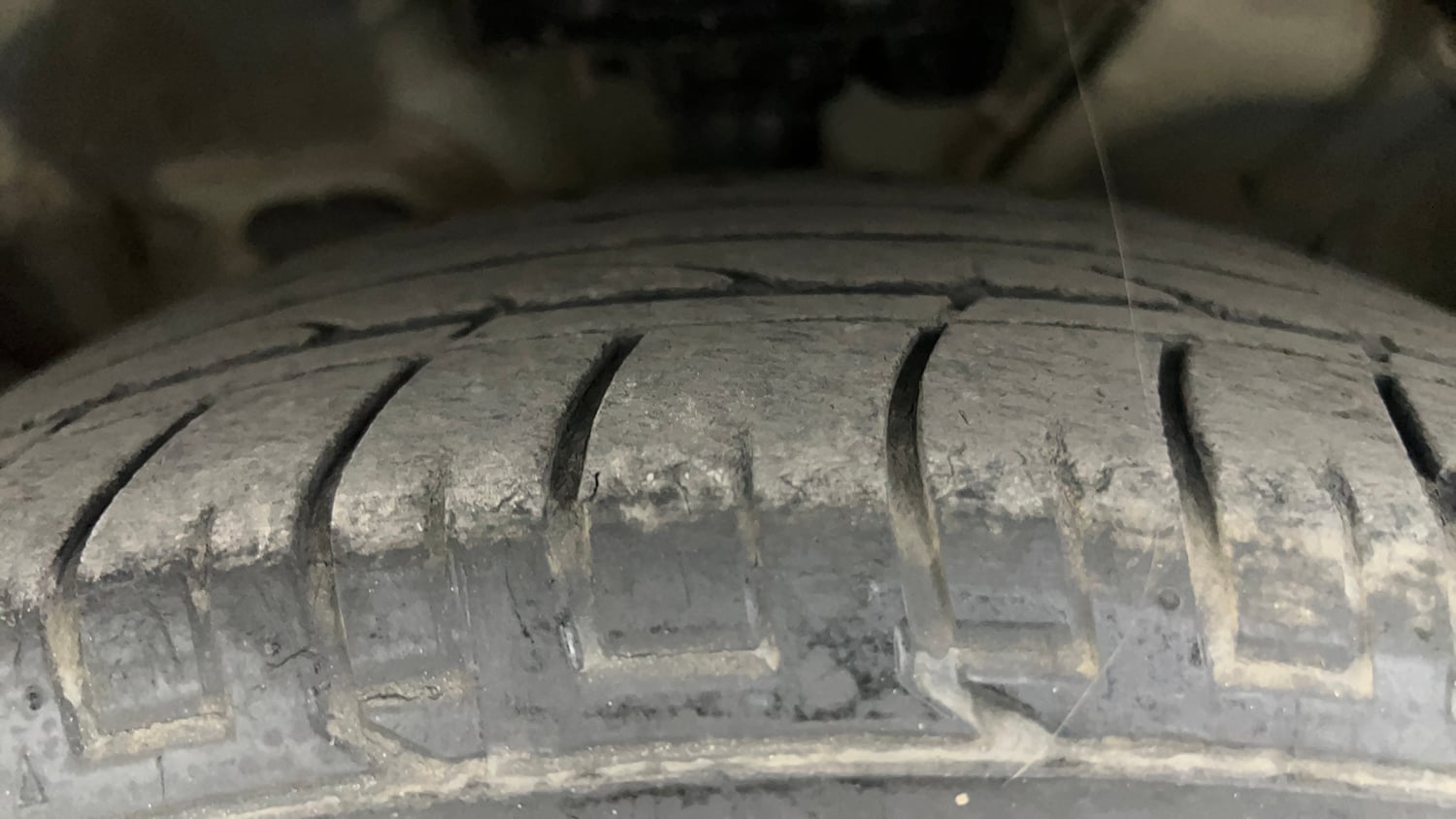 Used 2022 Kia Seltos GTX Plus 1.5 Diesel AT Diesel Automatic tyres LEFT FRONT TYRE TREAD VIEW
