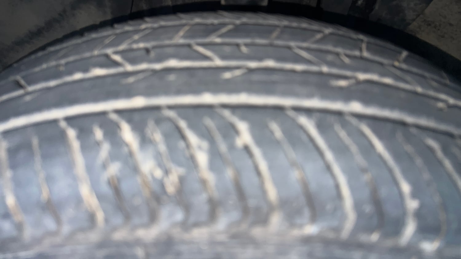 Used 2022 Nissan Magnite XV Turbo CVT Petrol Automatic tyres LEFT FRONT TYRE TREAD VIEW