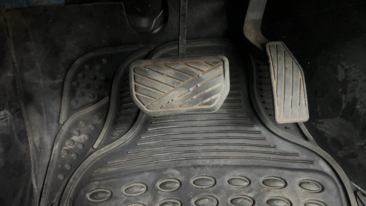 Used 2016 Maruti Suzuki Celerio ZXi AMT Petrol Automatic interior PEDALS VIEW