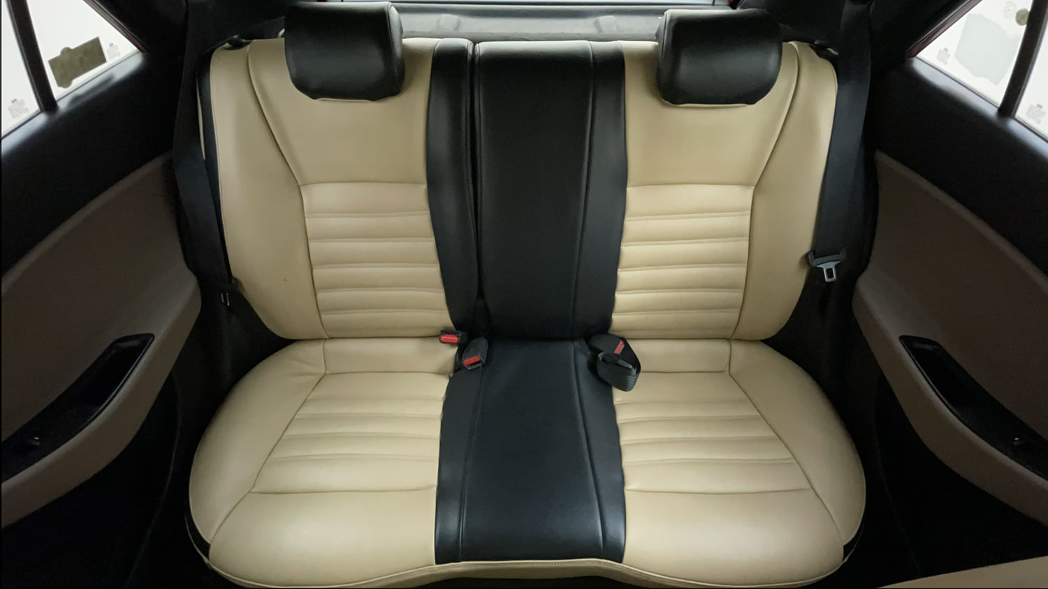 Used 2015 Hyundai Elite i20 Asta 1.2 Petrol Manual interior REAR SEAT CONDITION VIEW