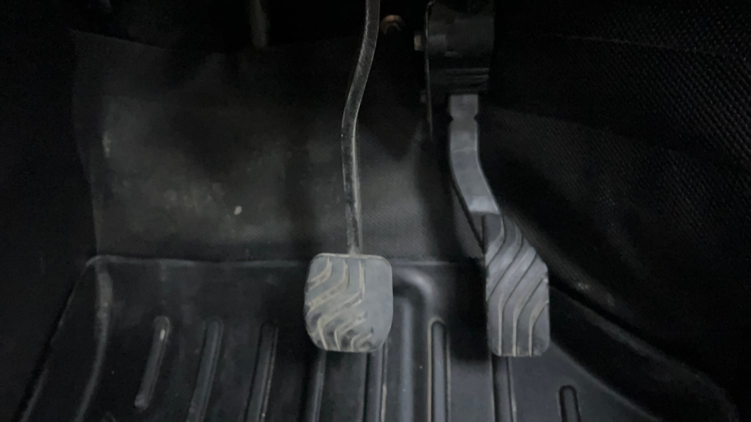 Used 2022 Renault Kiger RXZ Turbo CVT Petrol Automatic interior PEDALS VIEW