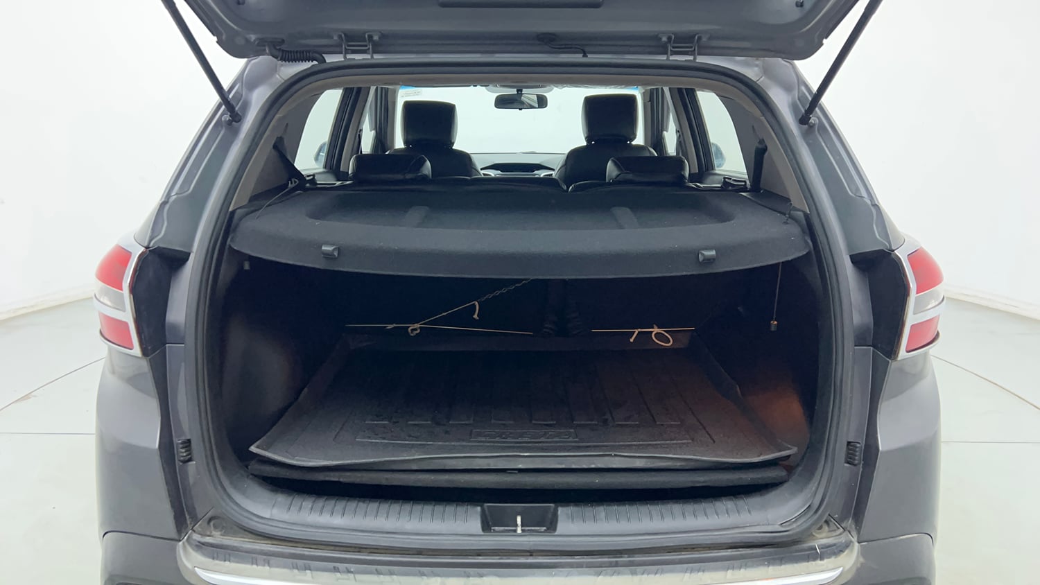 Used 2020 Hyundai Creta SX 1.6 AT CRDi Diesel Automatic interior DICKY INSIDE VIEW
