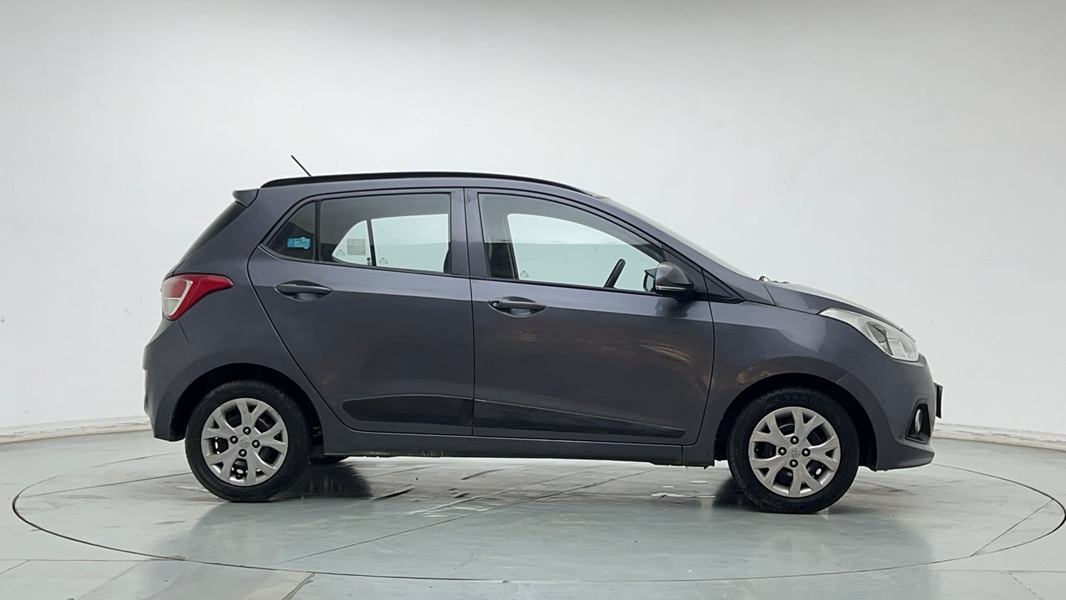 Used 2016 Hyundai Grand i10 Sportz 1.2 Kappa VTVT Petrol Manual exterior RIGHT SIDE VIEW