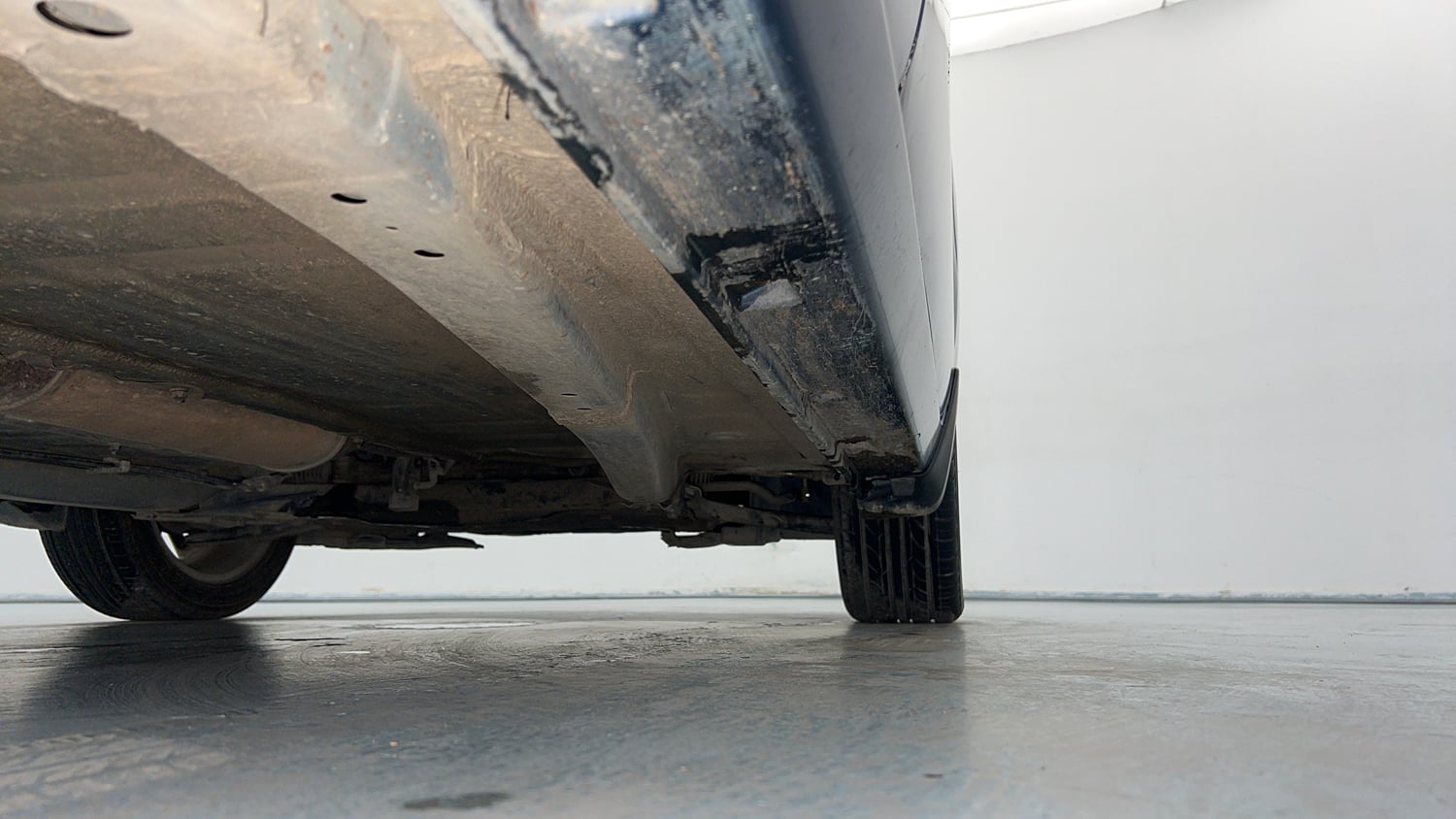 Used 2018 Maruti Suzuki Baleno Zeta 1.2 Petrol Manual extra REAR RIGHT UNDERBODY VIEW