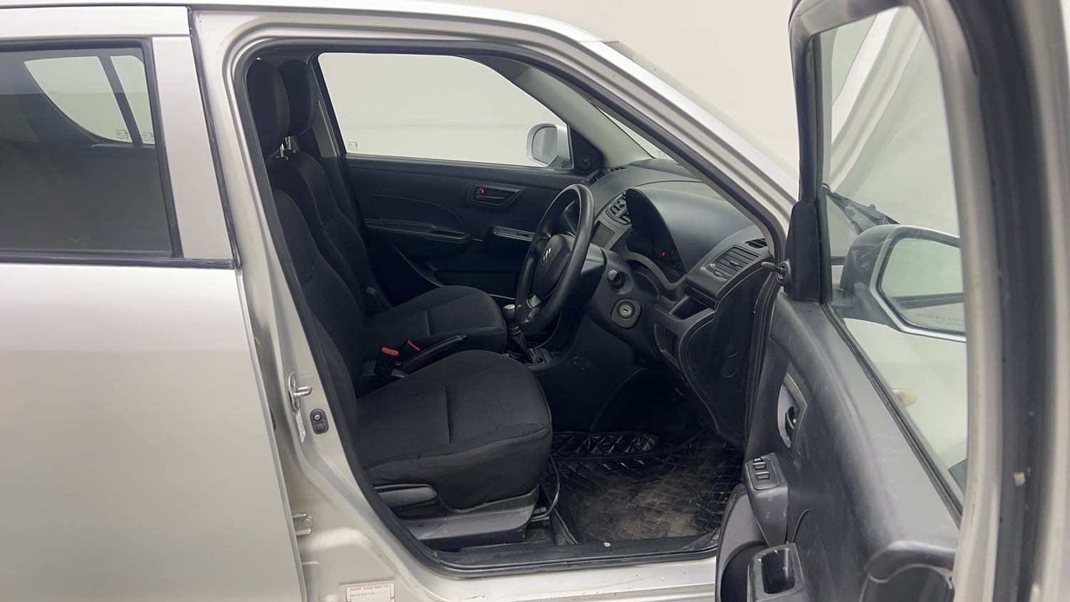 Used 2014 Maruti Suzuki Swift LXi Petrol Manual interior RIGHT SIDE FRONT DOOR CABIN VIEW