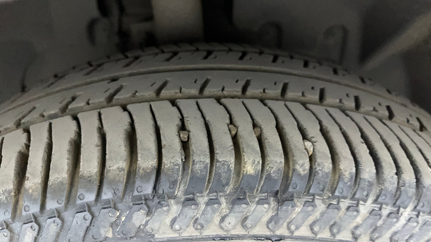 Used 2017 Ford EcoSport Titanium 1.5L Ti-VCT AT Petrol Automatic tyres RIGHT FRONT TYRE TREAD VIEW
