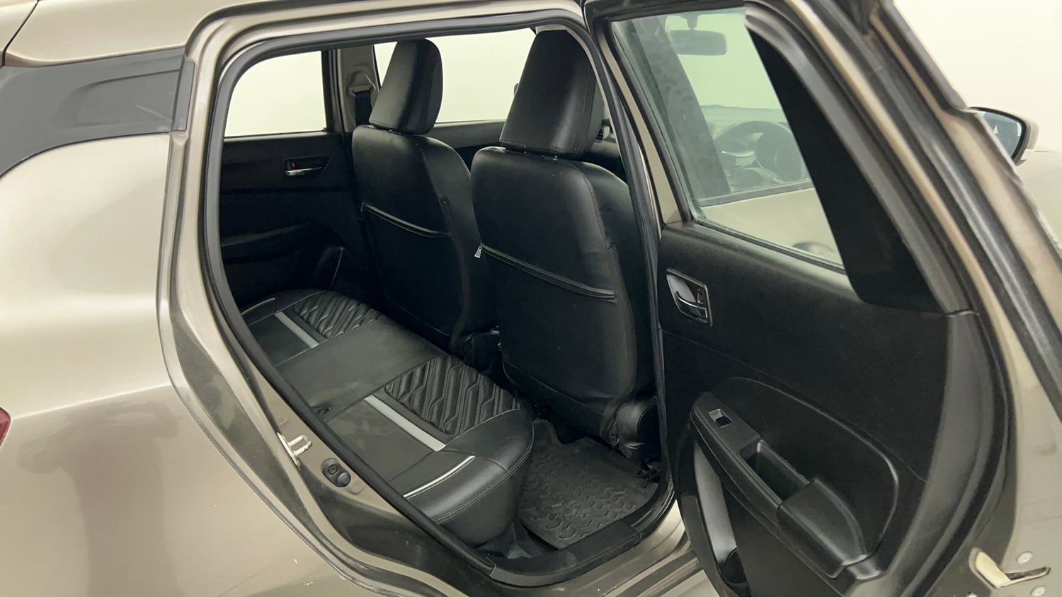 Used 2022 Maruti Suzuki Swift VXi Petrol Manual interior RIGHT SIDE REAR DOOR CABIN VIEW