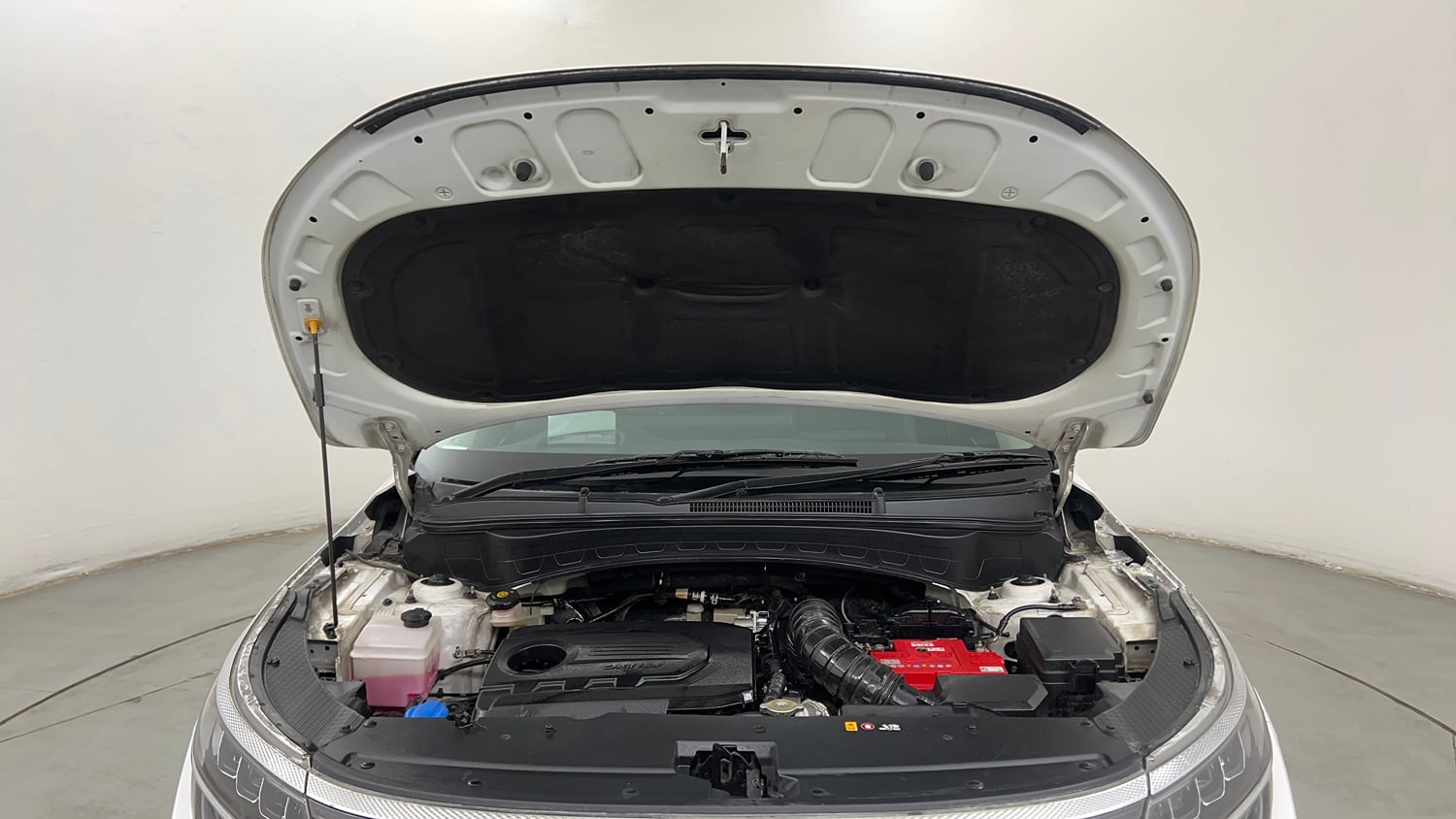 Used 2022 Kia Seltos GTX Plus 1.5 Diesel AT Diesel Automatic engine ENGINE & BONNET OPEN FRONT VIEW
