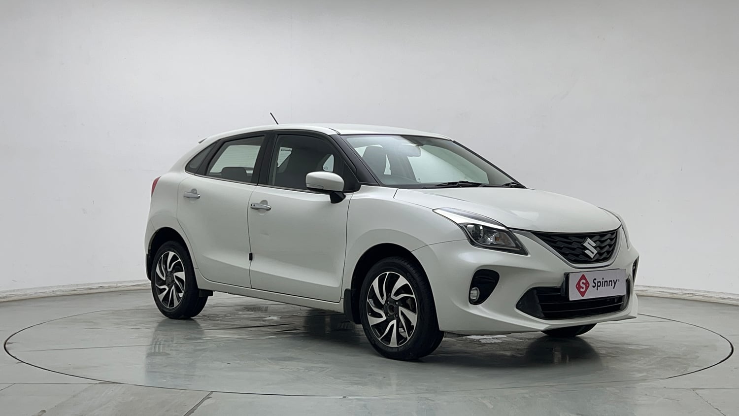 Used 2021 Maruti Suzuki Baleno Zeta Petrol Manual exterior RIGHT FRONT CORNER VIEW
