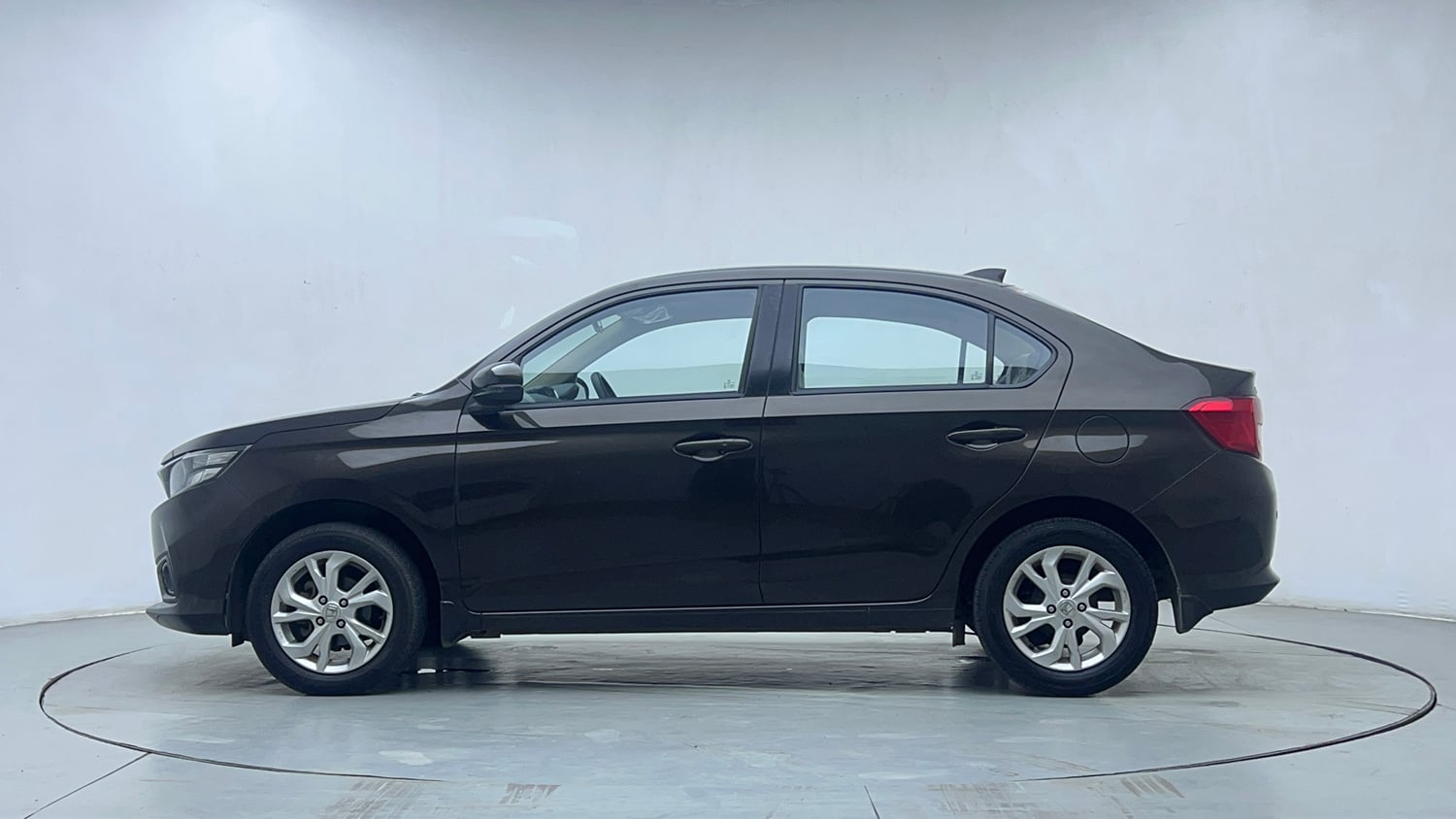Used 2020 Honda Amaze 1.2 VX MT Petrol Petrol Manual exterior LEFT SIDE VIEW