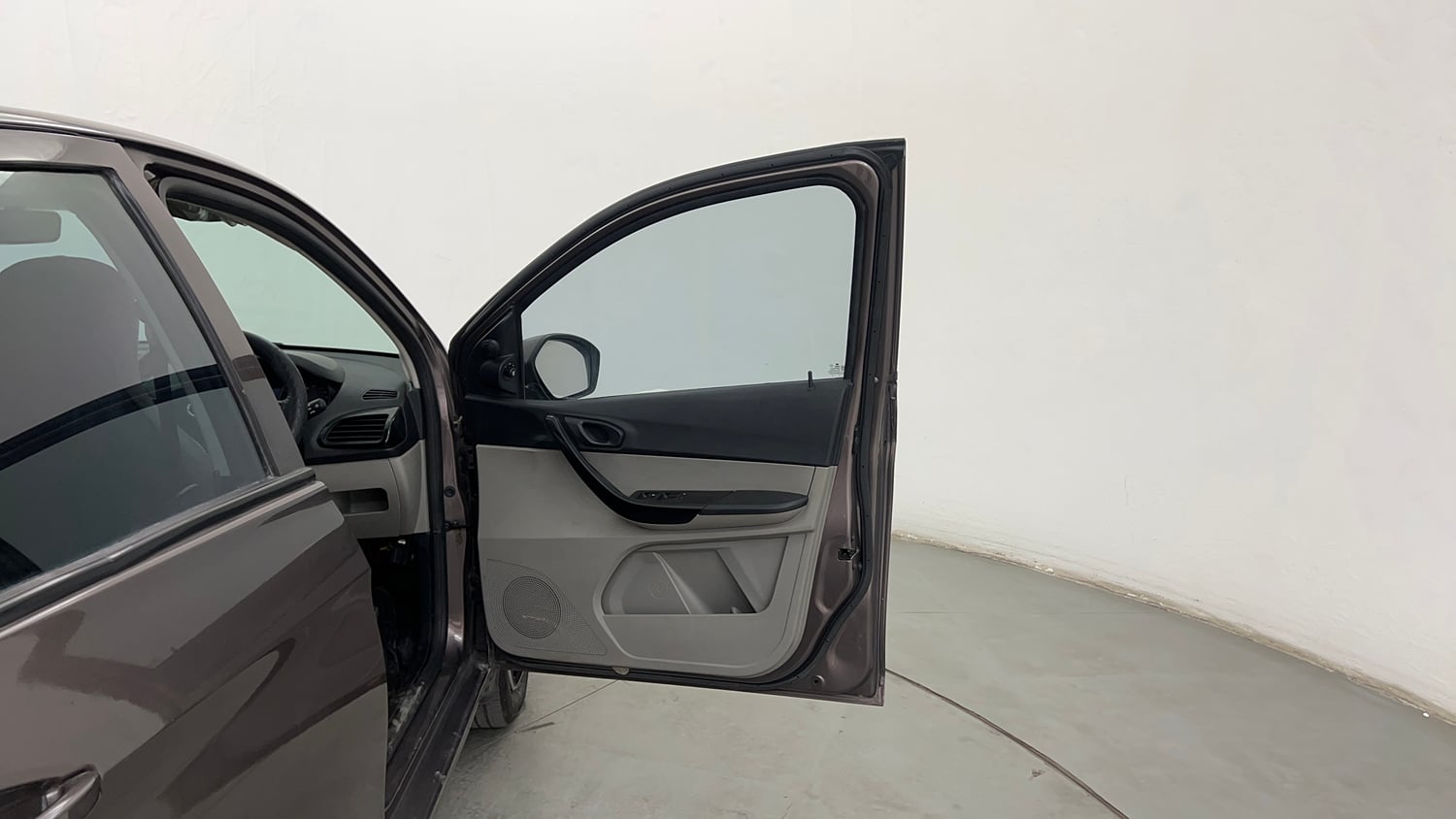 Used 2018 Tata Tiago Revotron XT Petrol Manual interior RIGHT FRONT DOOR OPEN VIEW