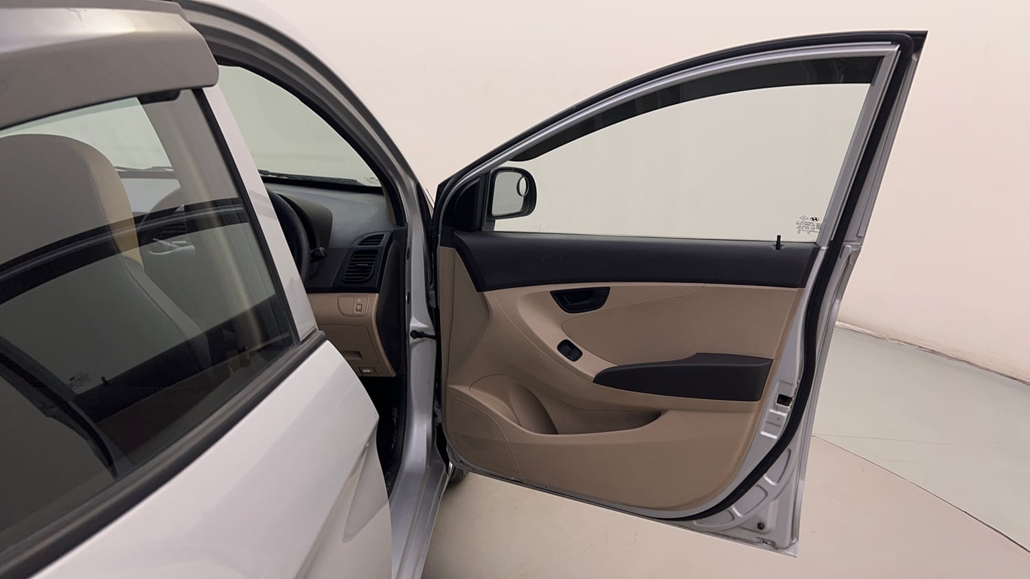 Used 2014 Hyundai Eon Era + Petrol Manual interior RIGHT FRONT DOOR OPEN VIEW