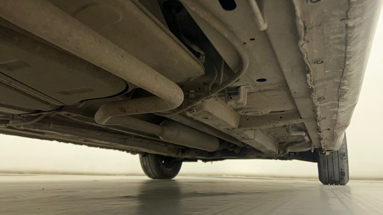 Used 2015 Maruti Suzuki Ertiga VXI CNG (Outside Fitted) Cng Manual extra REAR RIGHT UNDERBODY VIEW