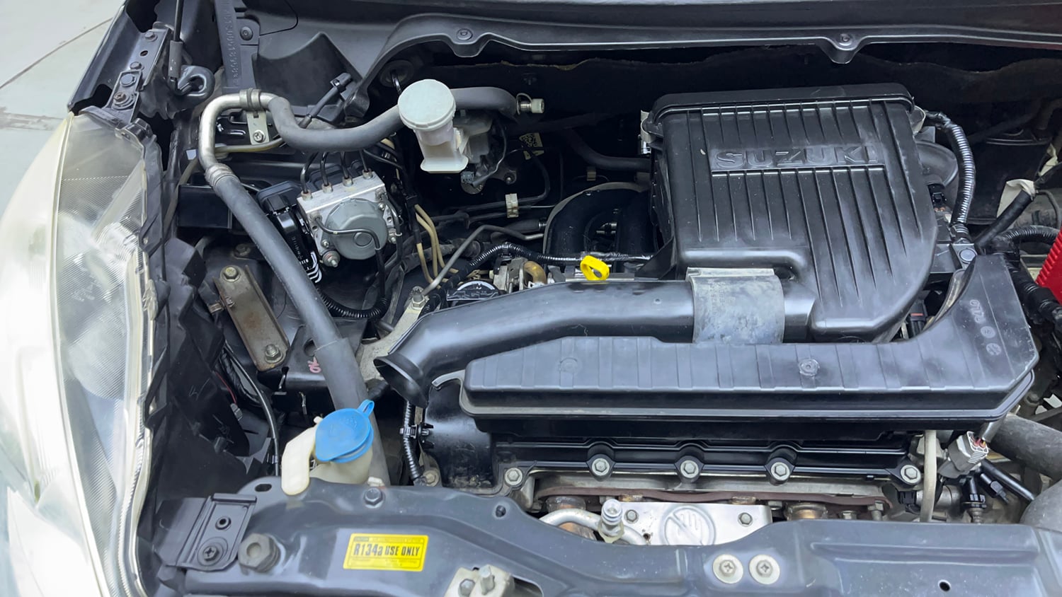 Used 2018 Maruti Suzuki Ertiga ZXI Petrol Manual engine ENGINE RIGHT SIDE VIEW