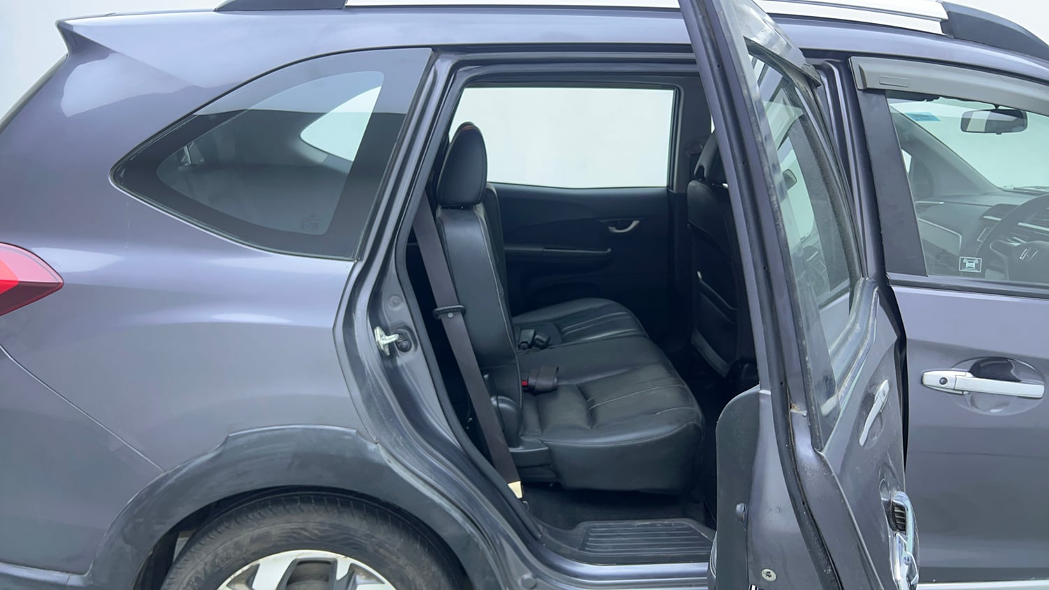 Used 2017 Honda BR-V VX Petrol Petrol Manual interior RIGHT SIDE REAR DOOR CABIN VIEW