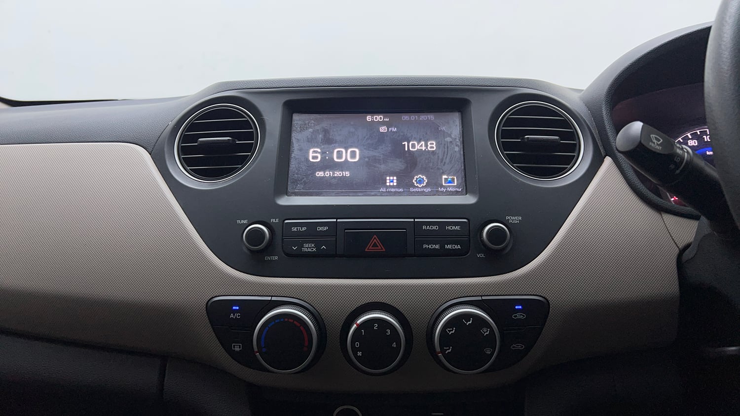 Used 2018 Hyundai Grand i10 Sportz 1.2 Kappa VTVT Petrol Manual top_features Touch screen infotainment system