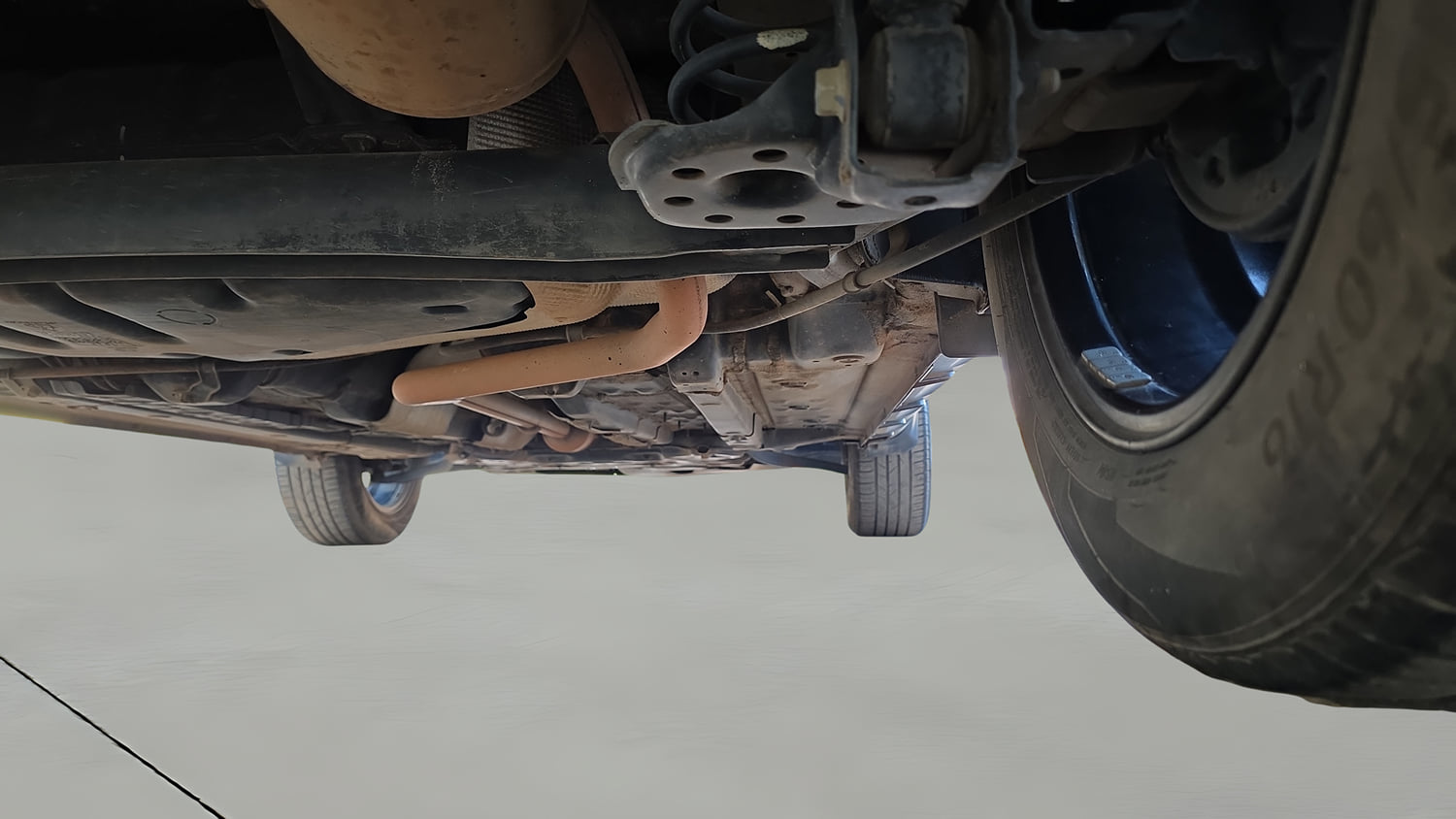 Used 2023 Hyundai Venue SX 1.2 Petrol Petrol Manual extra REAR RIGHT UNDERBODY VIEW