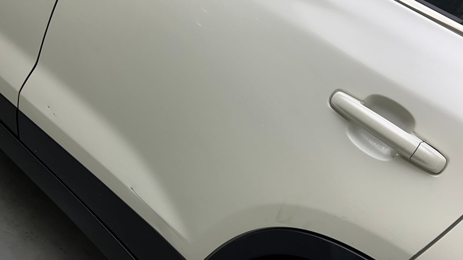 Used 2020 maruti-suzuki Vitara Brezza VXi Petrol Manual dents MINOR SCRATCH