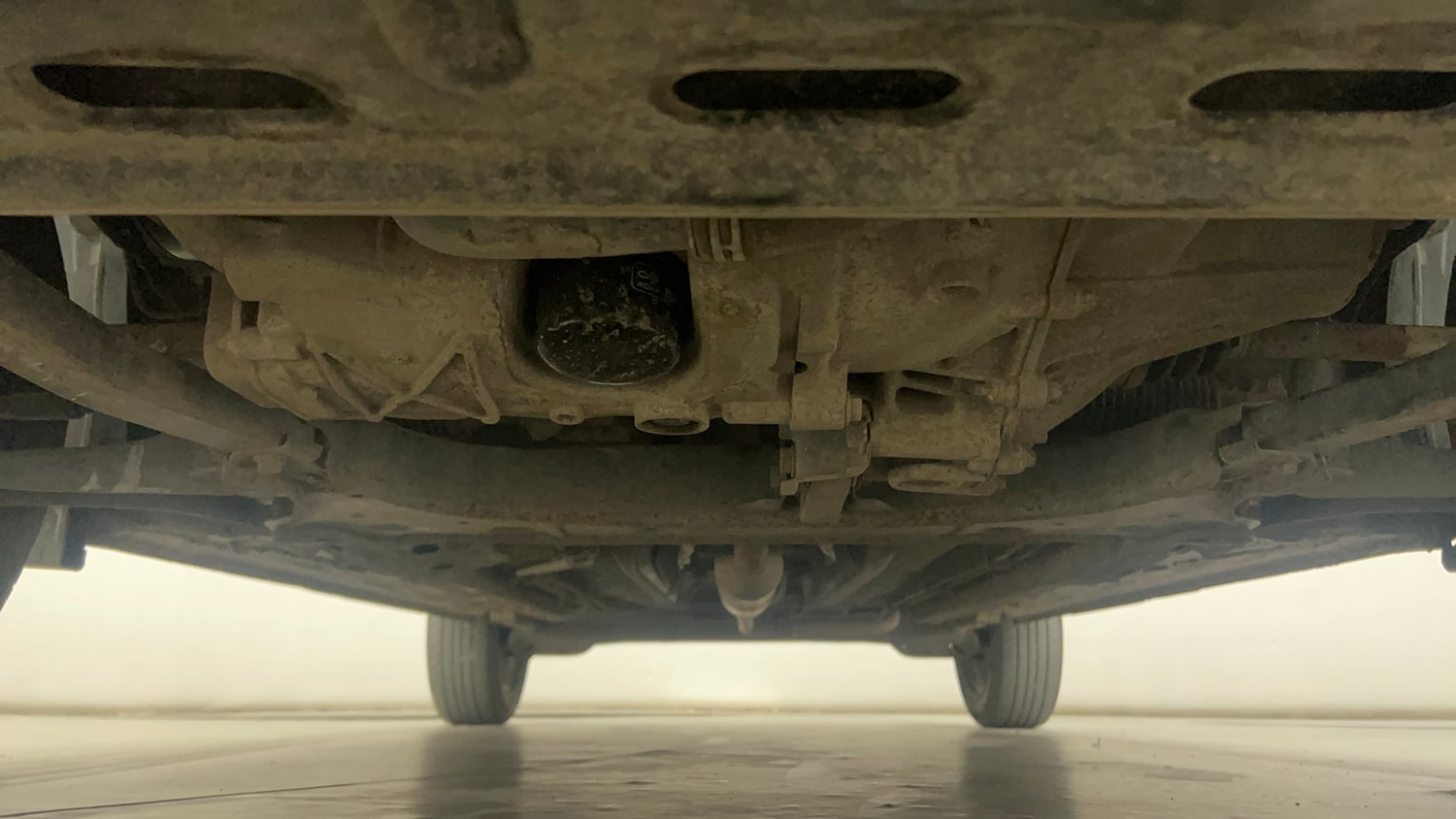 Used 2021 Renault Kiger RXT AMT Petrol Automatic extra FRONT LEFT UNDERBODY VIEW