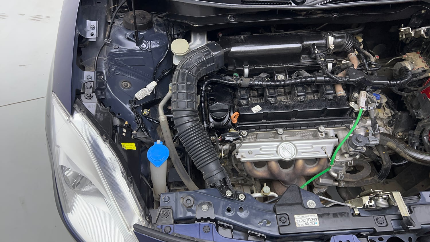 Used 2023 Maruti Suzuki Swift VXi Petrol Manual engine ENGINE RIGHT SIDE VIEW