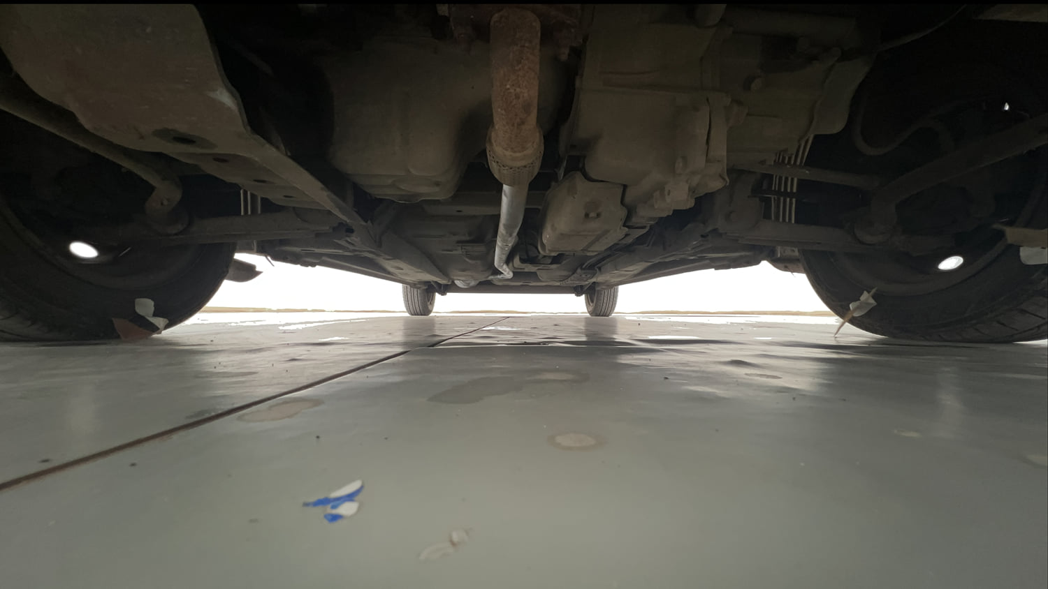 Used 2015 Hyundai Eon Magna + Petrol Manual extra FRONT LEFT UNDERBODY VIEW