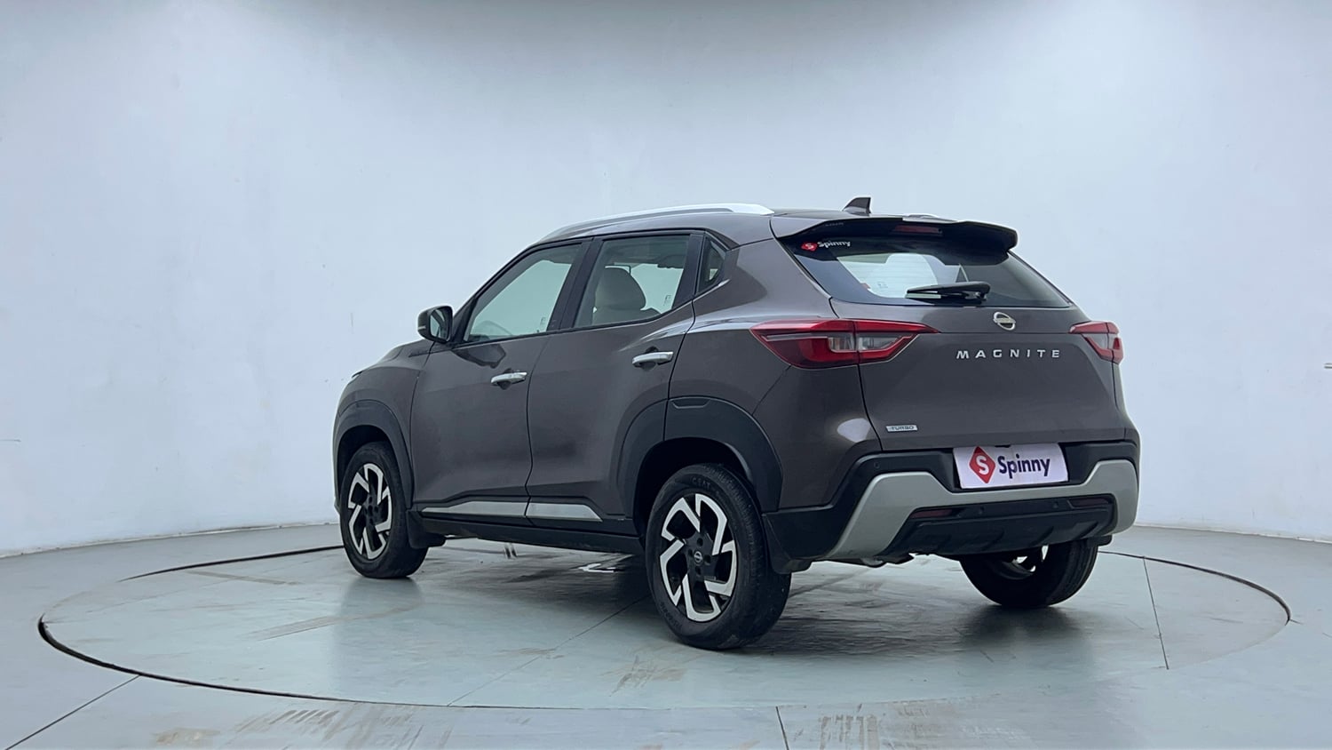 Used 2022 Nissan Magnite XV Turbo CVT Petrol Automatic exterior LEFT REAR CORNER VIEW