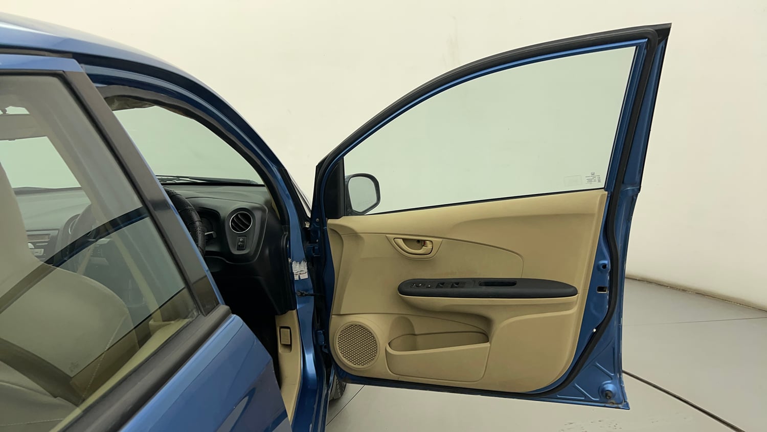 Used 2014 Honda Amaze 1.2 S i-VTEC Petrol Manual interior RIGHT FRONT DOOR OPEN VIEW