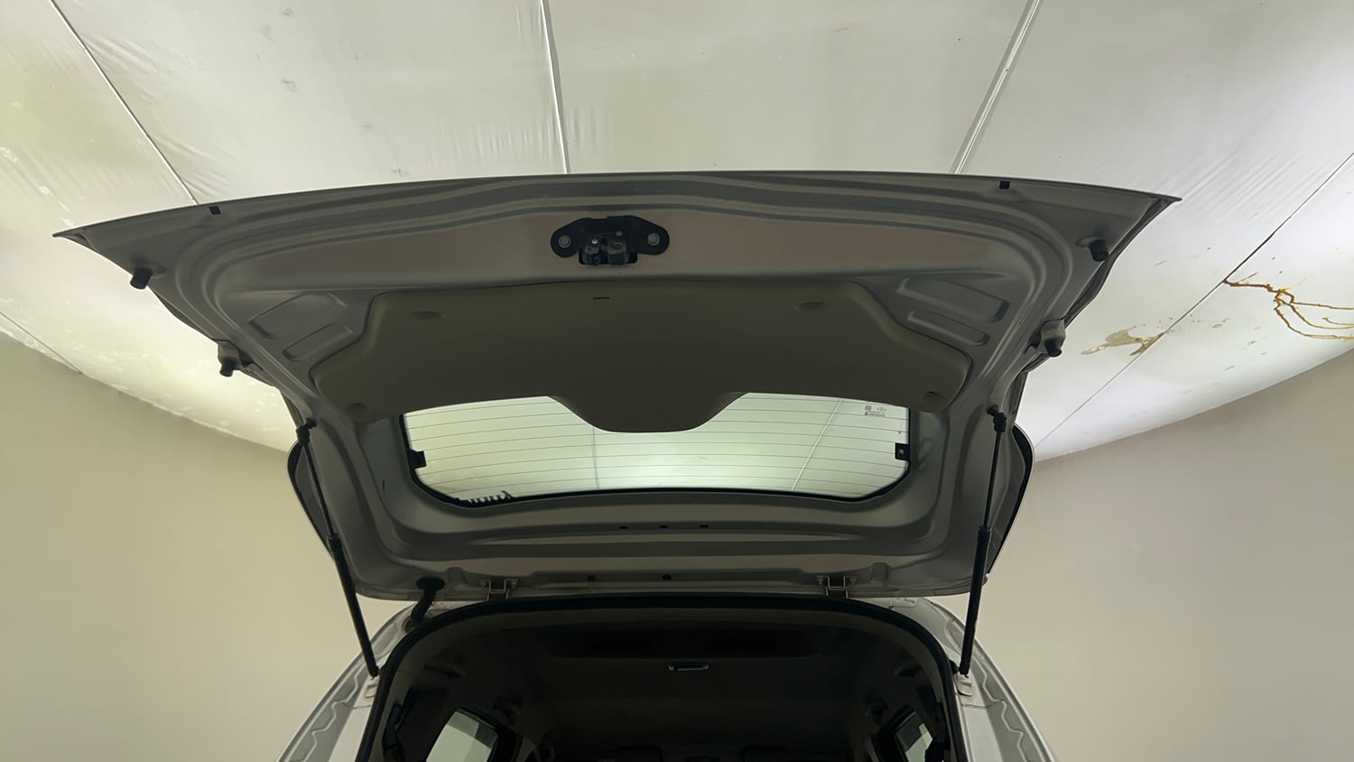 Used 2019 Renault Triber RXZ Petrol Manual interior DICKY DOOR OPEN VIEW