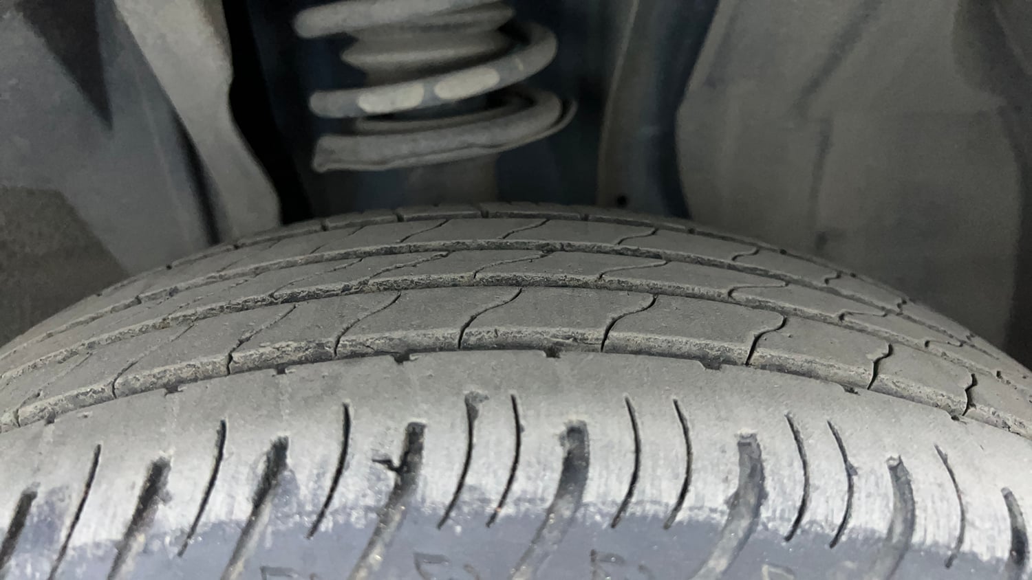 Used 2022 Renault Kiger RXZ Turbo CVT Petrol Automatic tyres RIGHT FRONT TYRE TREAD VIEW