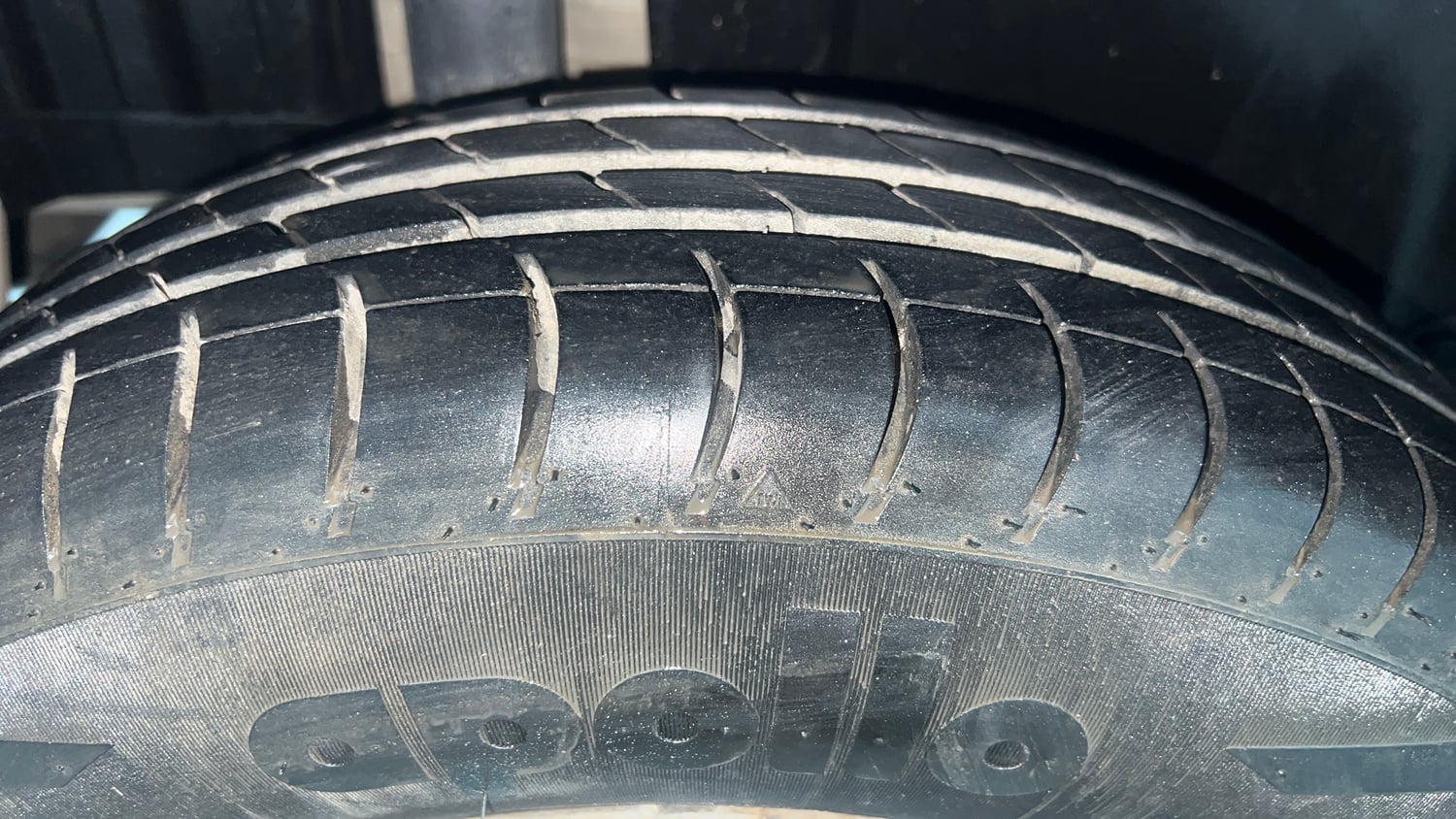 Used 2014 Maruti Suzuki Swift LXi Petrol Manual tyres RIGHT REAR TYRE TREAD VIEW