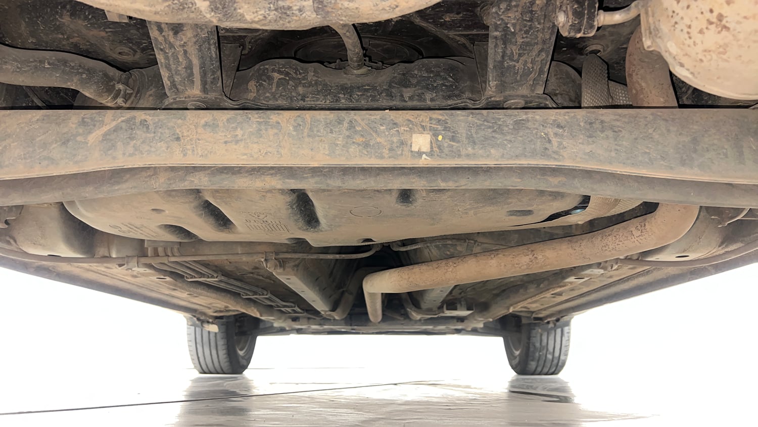 Used 2022 Kia Sonet GTX Plus 1.5 AT Diesel Automatic extra REAR UNDERBODY VIEW (TAKEN FROM REAR)