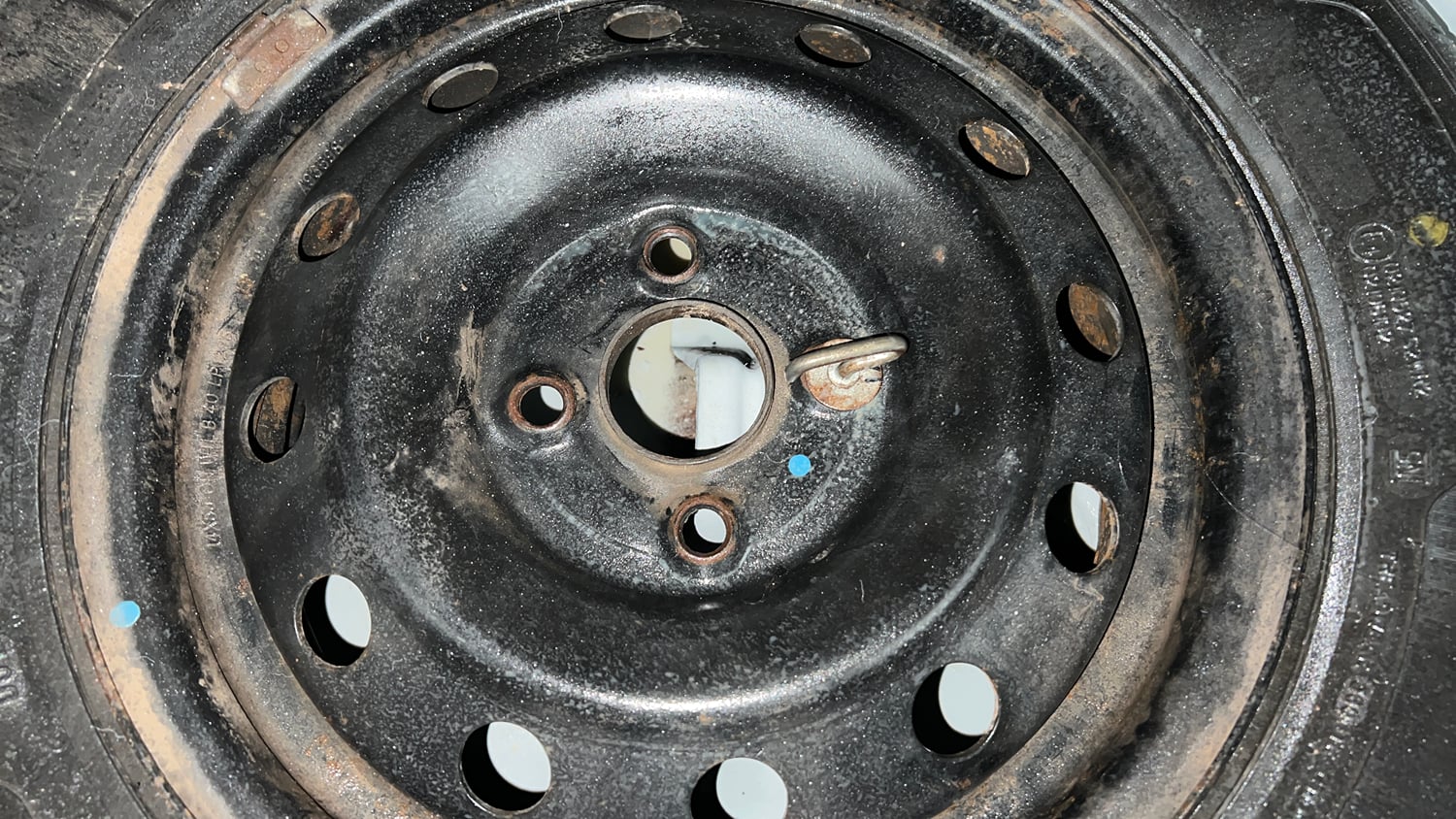 Used 2013 Maruti Suzuki Swift VXi Petrol Manual tyres SPARE TYRE VIEW