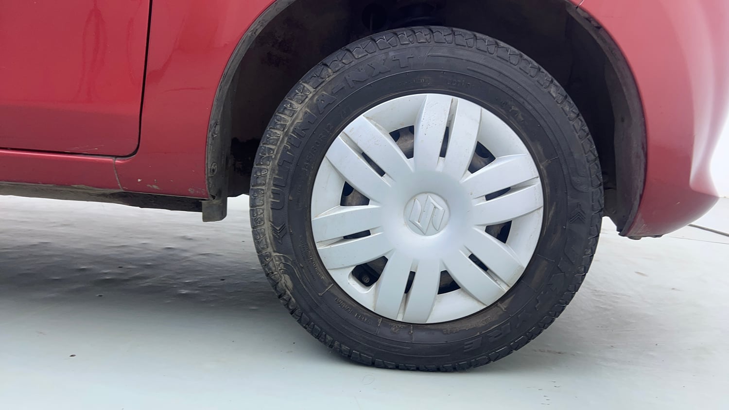 Used 2016 Maruti Suzuki Alto 800 Vxi Petrol Manual tyres RIGHT FRONT TYRE RIM VIEW