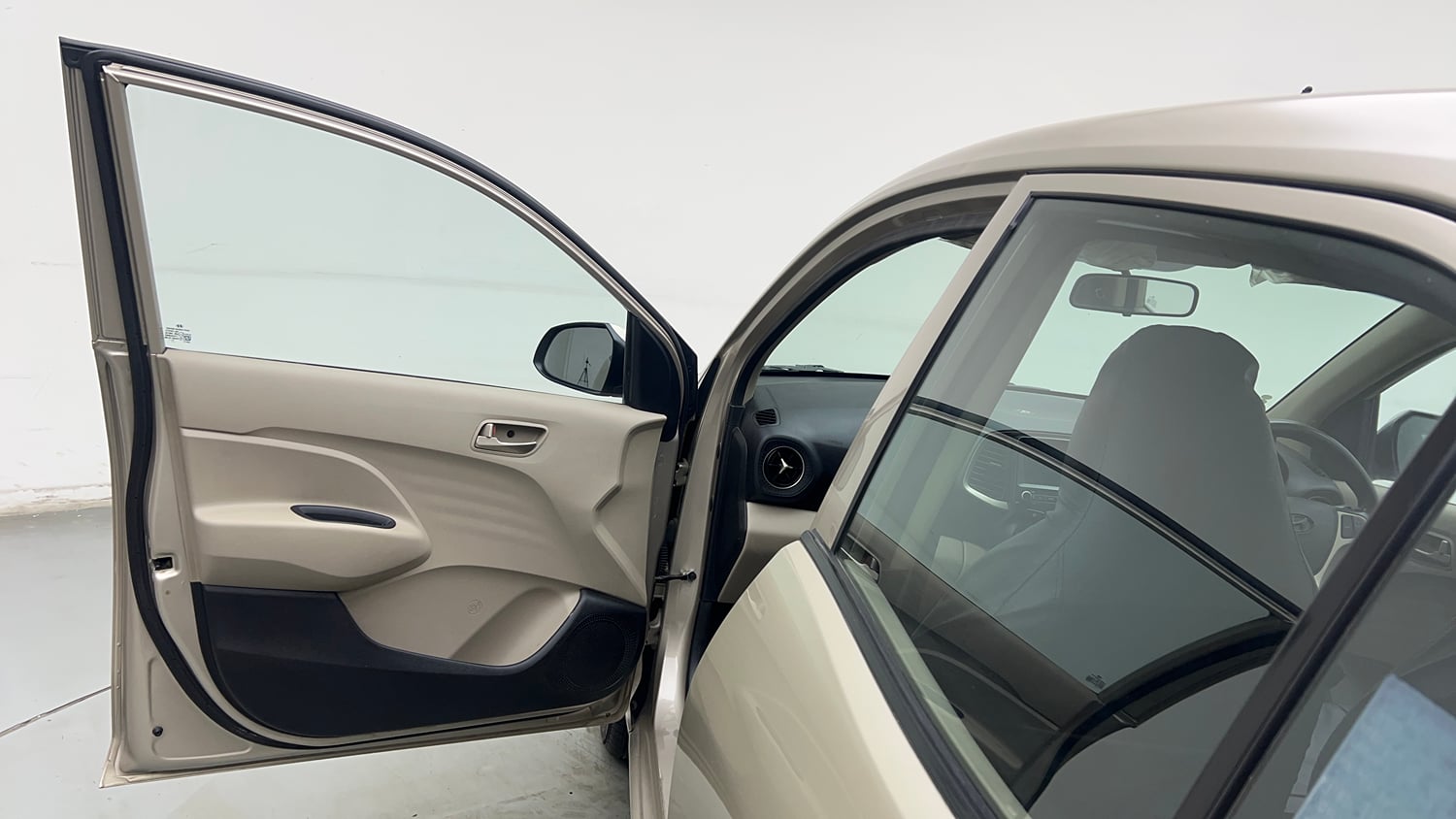 Used 2020 Hyundai Santro Asta Petrol Manual interior LEFT FRONT DOOR OPEN VIEW