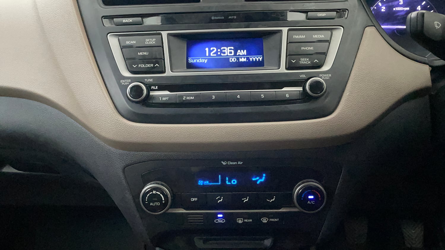 Used 2016 Hyundai Elite i20 Sportz 1.4 CRDI Diesel Manual interior MUSIC SYSTEM & AC CONTROL VIEW